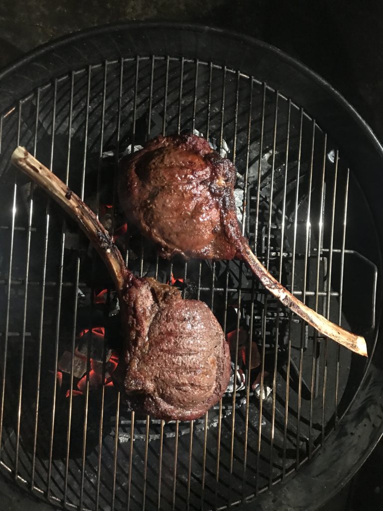 Tomahawk op de bbq